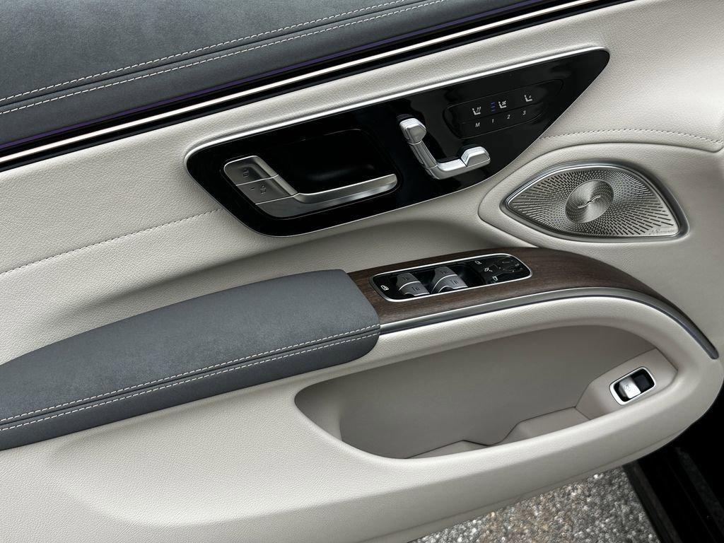 new 2026 Mercedes-Benz EQS 450 car, priced at $112,618