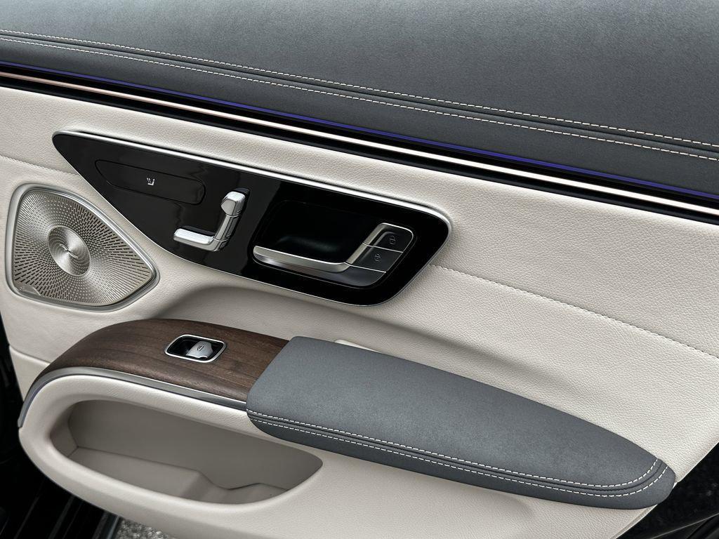 new 2026 Mercedes-Benz EQS 450 car, priced at $112,618