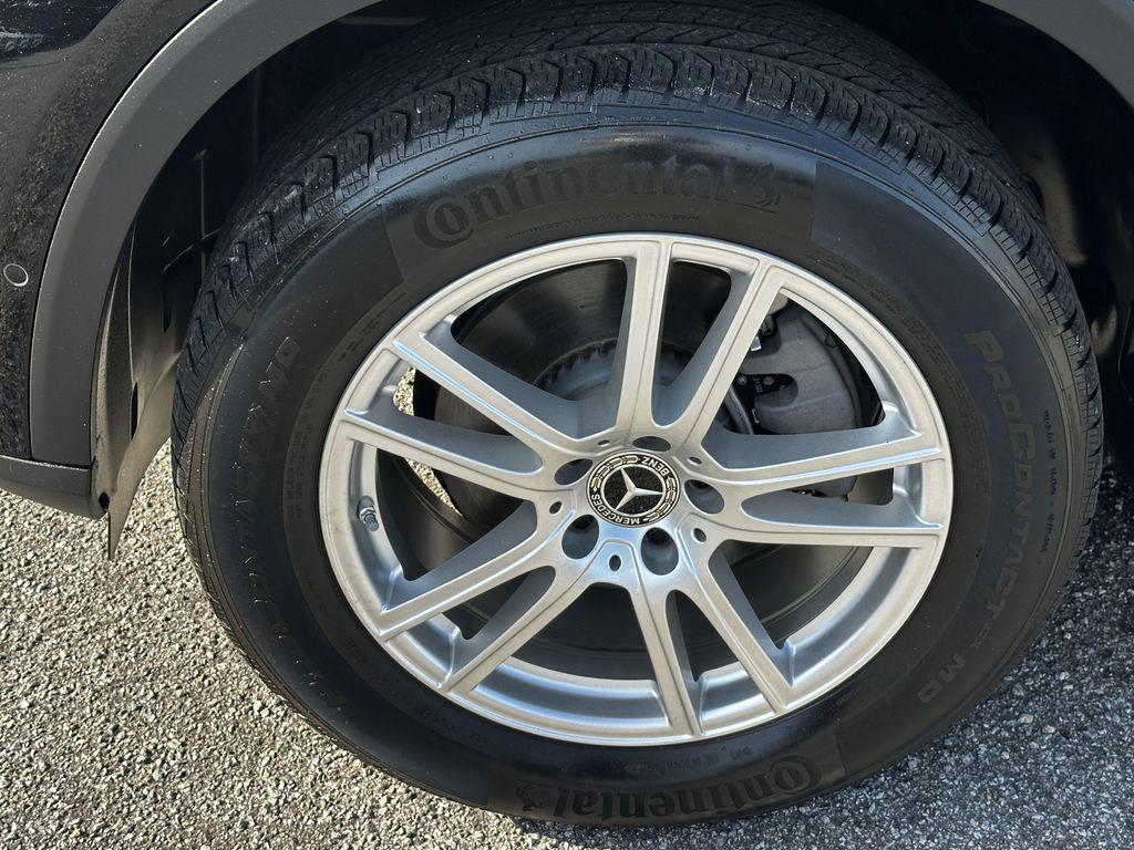 used 2023 Mercedes-Benz GLC 300 car, priced at $40,876