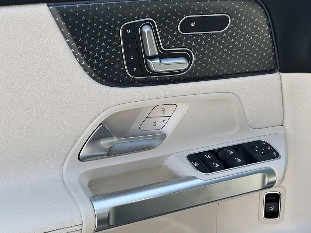 new 2026 Mercedes-Benz GLB 250 car, priced at $51,485