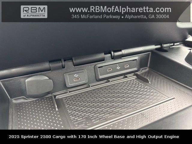 new 2025 Mercedes-Benz Sprinter 2500 car