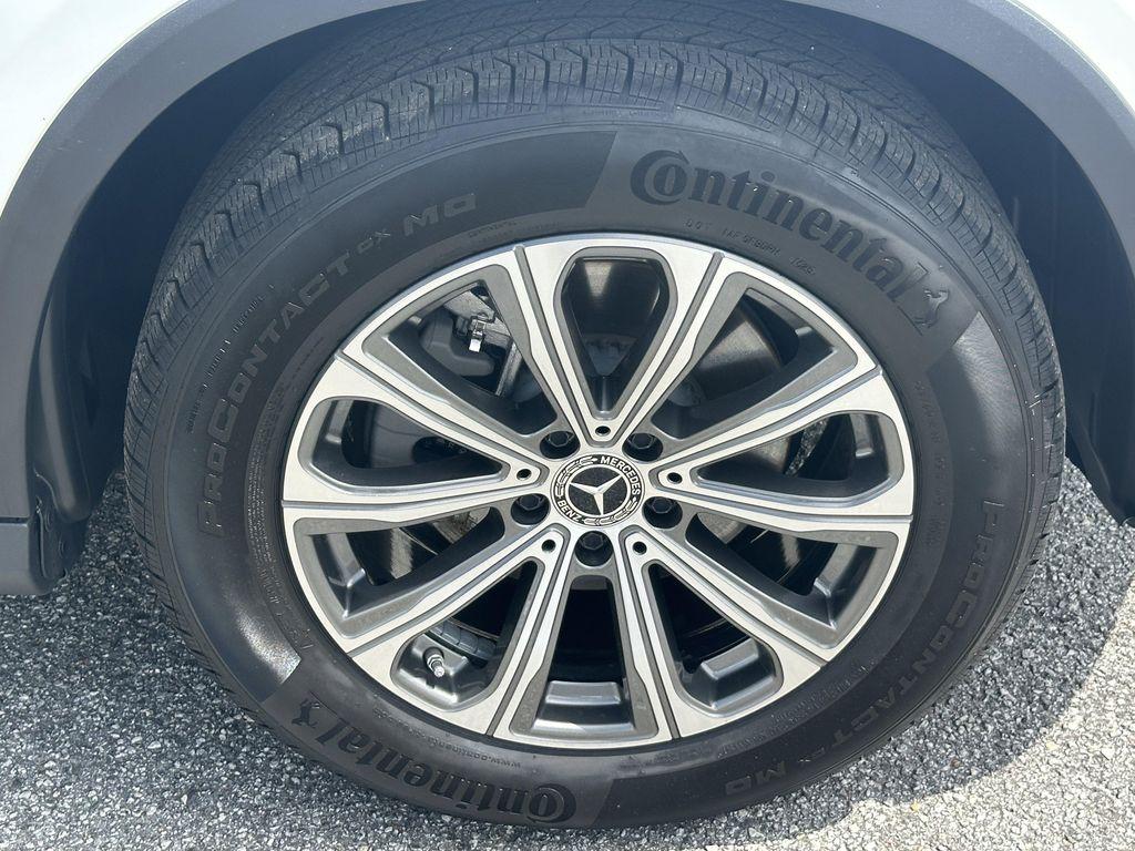 used 2025 Mercedes-Benz GLC 300 car, priced at $45,632
