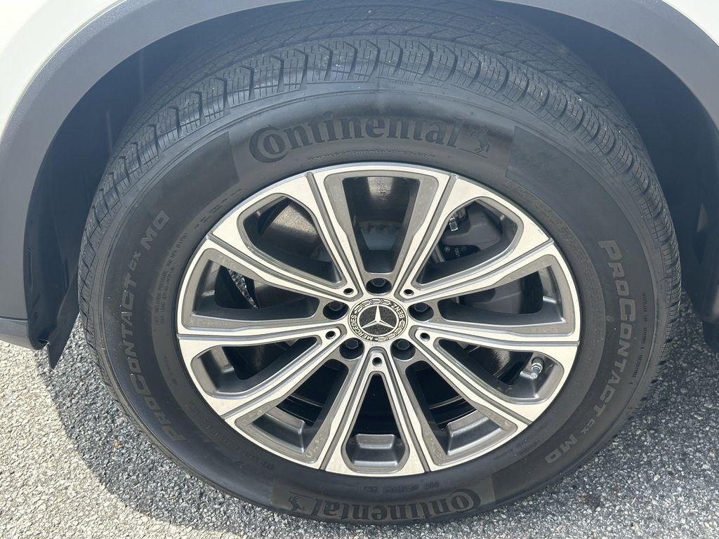 used 2025 Mercedes-Benz GLC 300 car, priced at $45,632