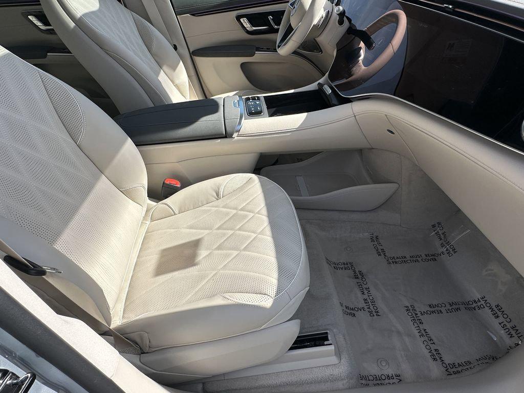 new 2026 Mercedes-Benz EQS 550 car, priced at $121,615