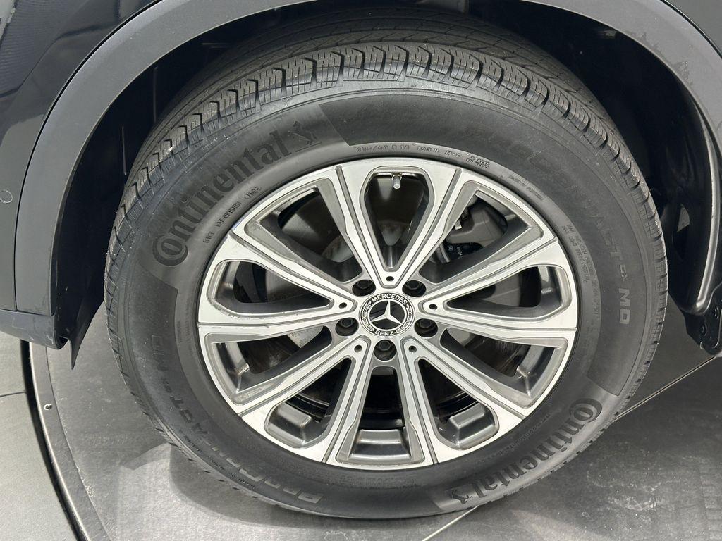 used 2024 Mercedes-Benz GLC 300 car, priced at $39,989
