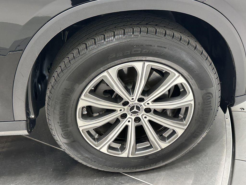 used 2024 Mercedes-Benz GLC 300 car, priced at $39,989