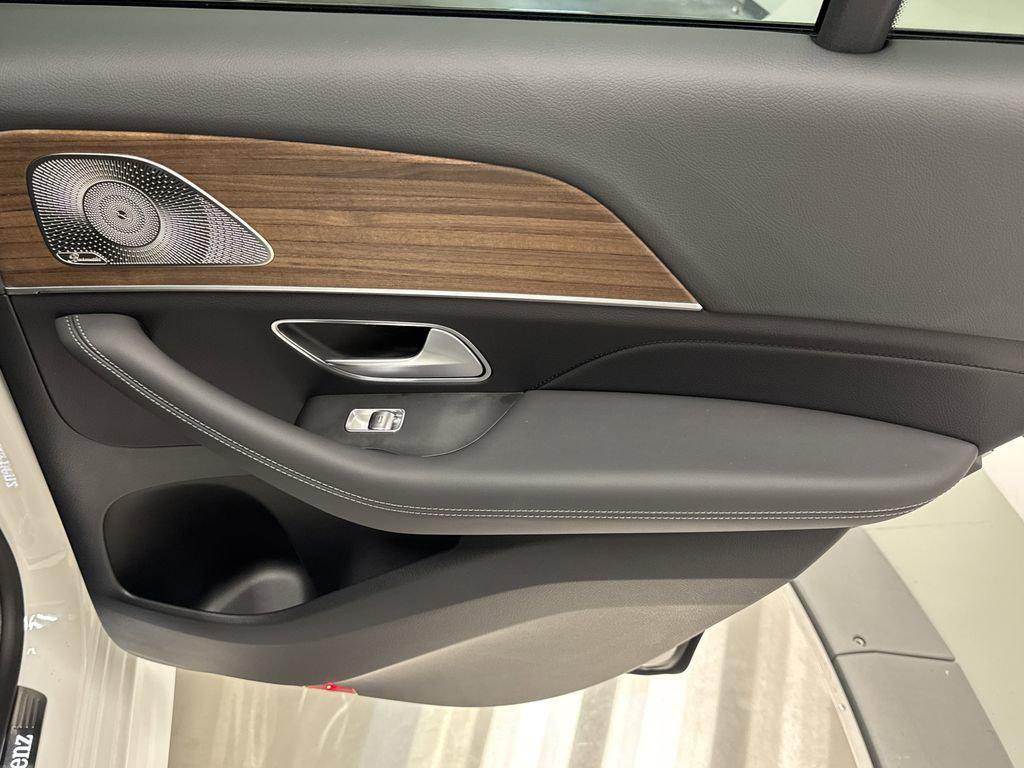 new 2026 Mercedes-Benz GLE 450 car, priced at $84,235