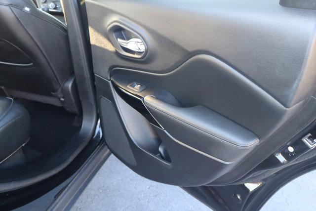 used 2021 Jeep Cherokee car, priced at $15,995