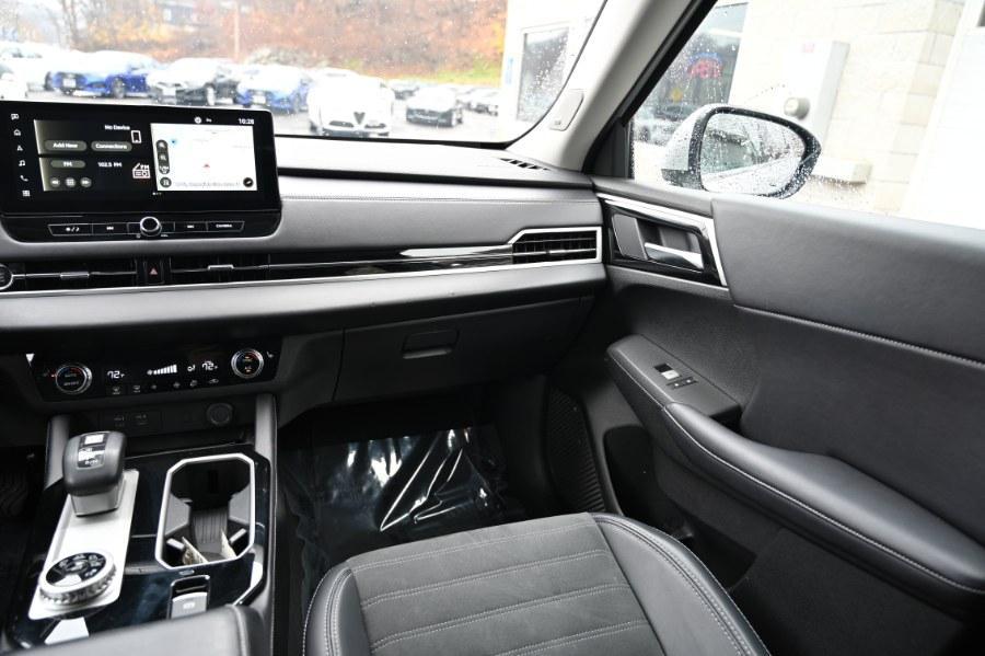 used 2025 Mitsubishi Outlander car, priced at $26,495