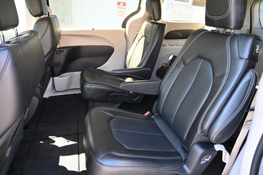 used 2023 Chrysler Pacifica car, priced at $25,595