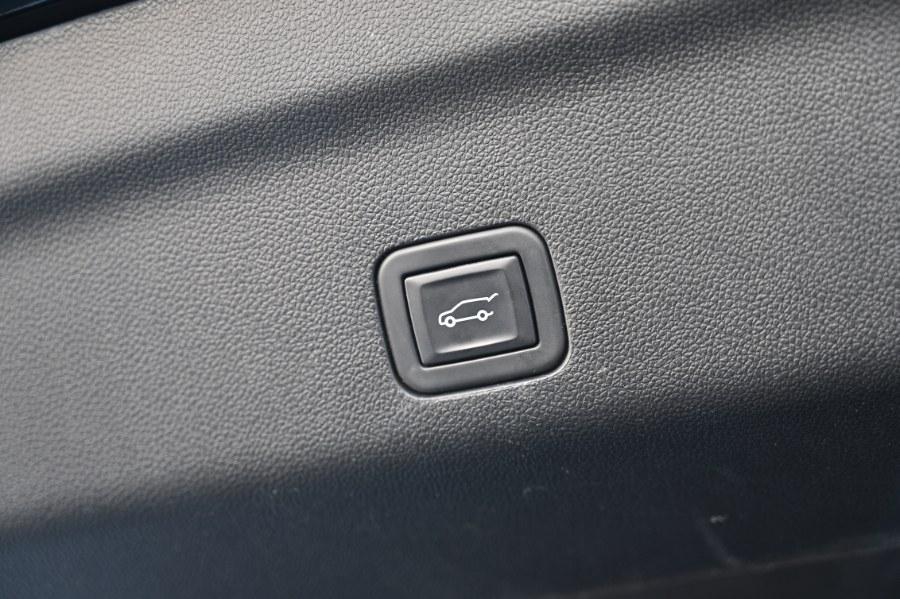 used 2024 Chevrolet Tahoe car, priced at $46,950