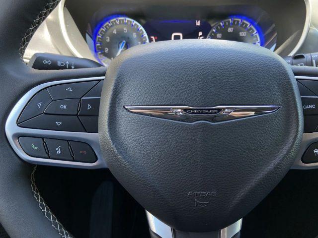 used 2025 Chrysler Pacifica car, priced at $31,900