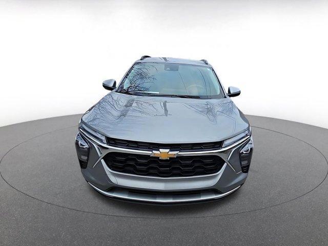 used 2025 Chevrolet Trax car, priced at $20,471