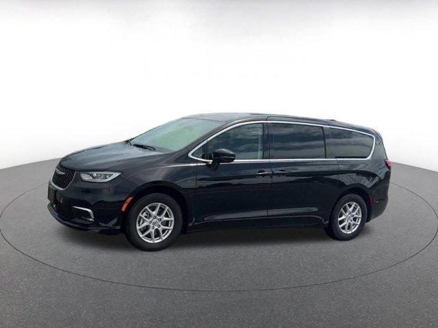used 2024 Chrysler Pacifica car, priced at $29,315