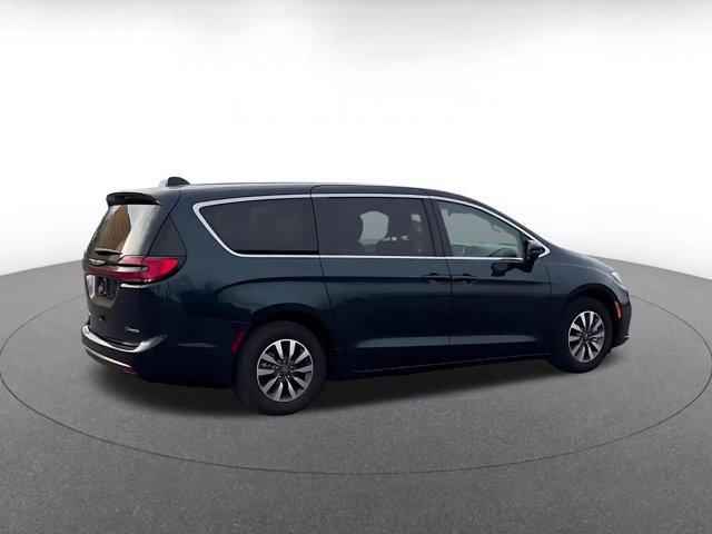 used 2023 Chrysler Pacifica Hybrid car, priced at $24,173