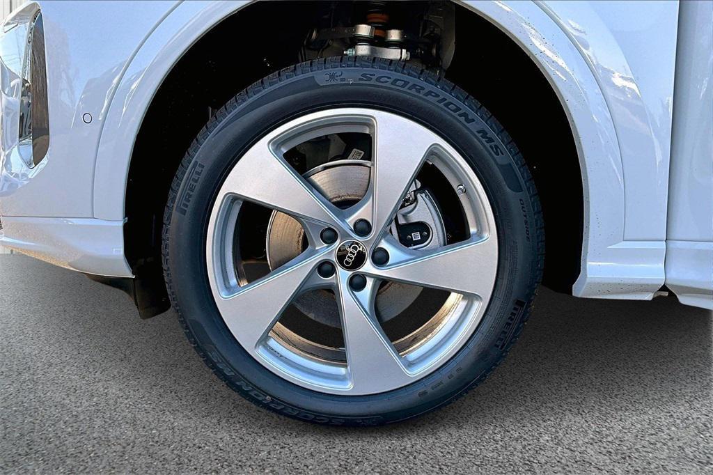 new 2025 Audi Q5 car, priced at $62,080