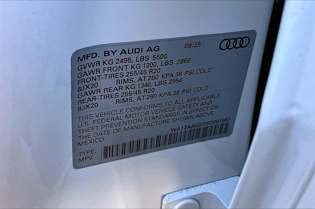 new 2025 Audi Q5 car, priced at $62,080