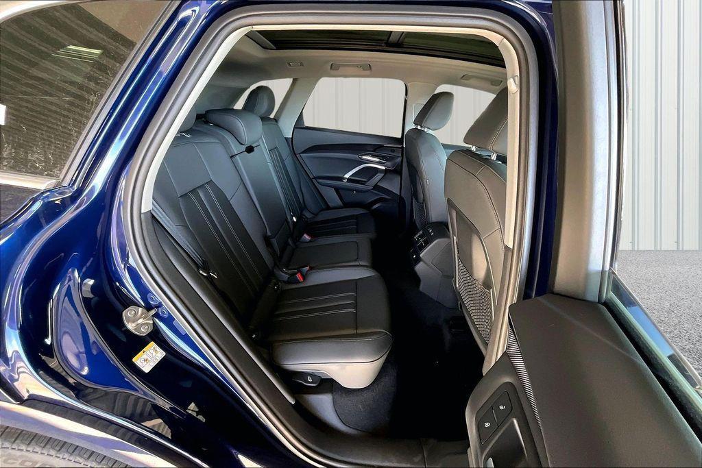 new 2025 Audi Q5 car, priced at $55,980