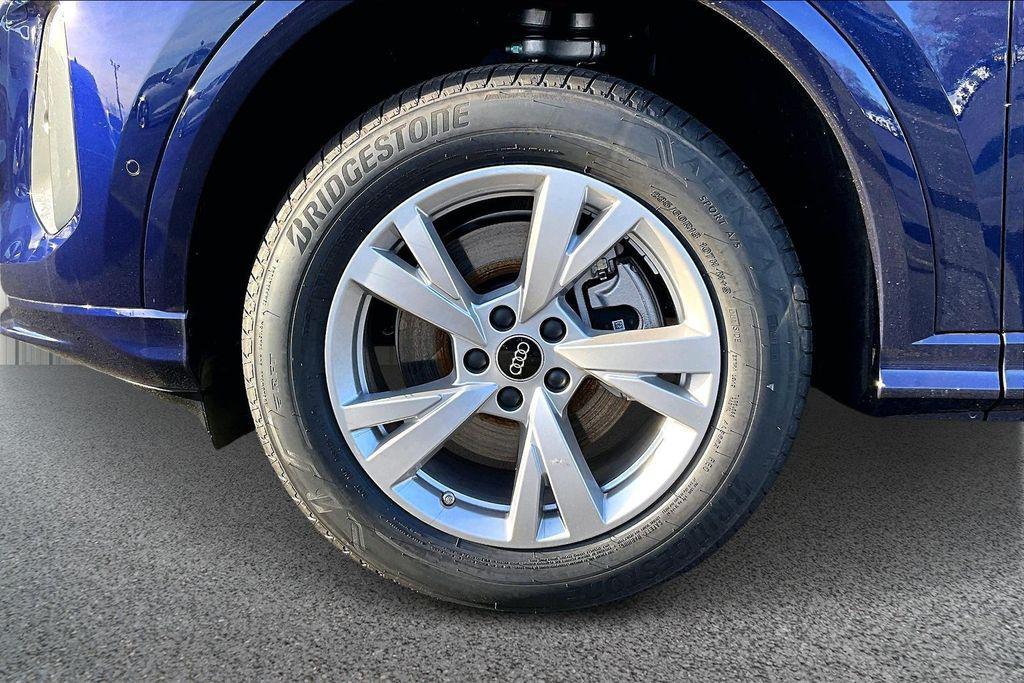 new 2025 Audi Q5 car, priced at $55,980