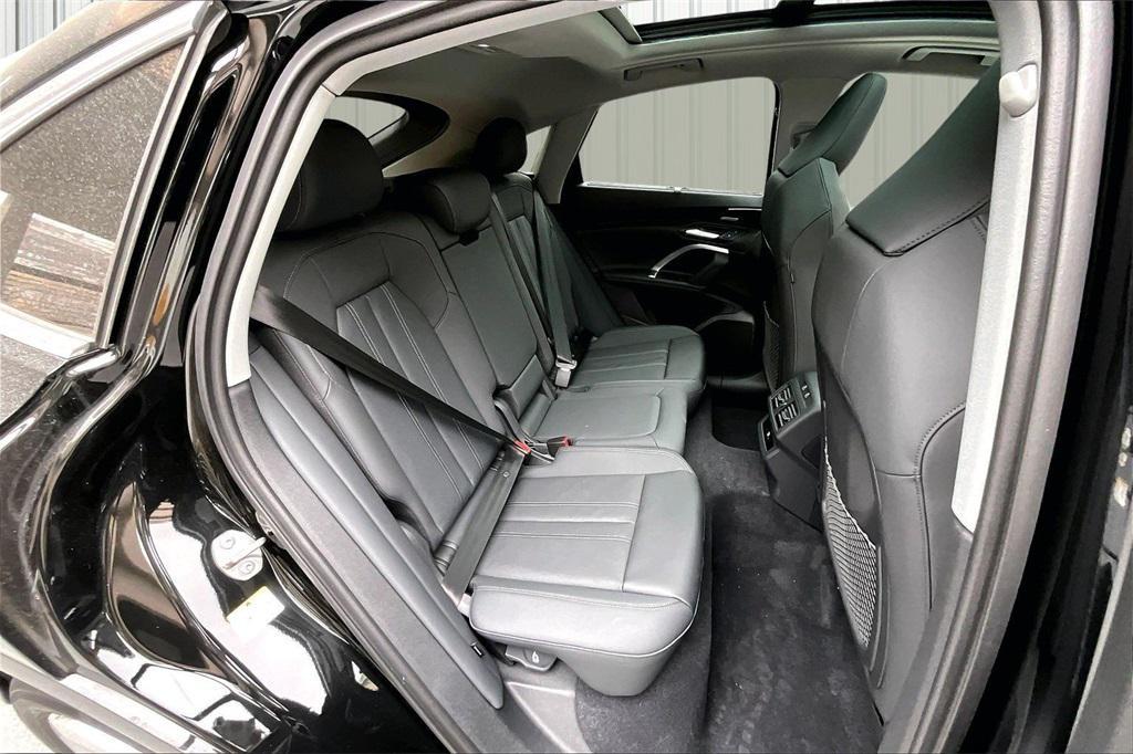 new 2025 Audi Q5 car, priced at $62,080