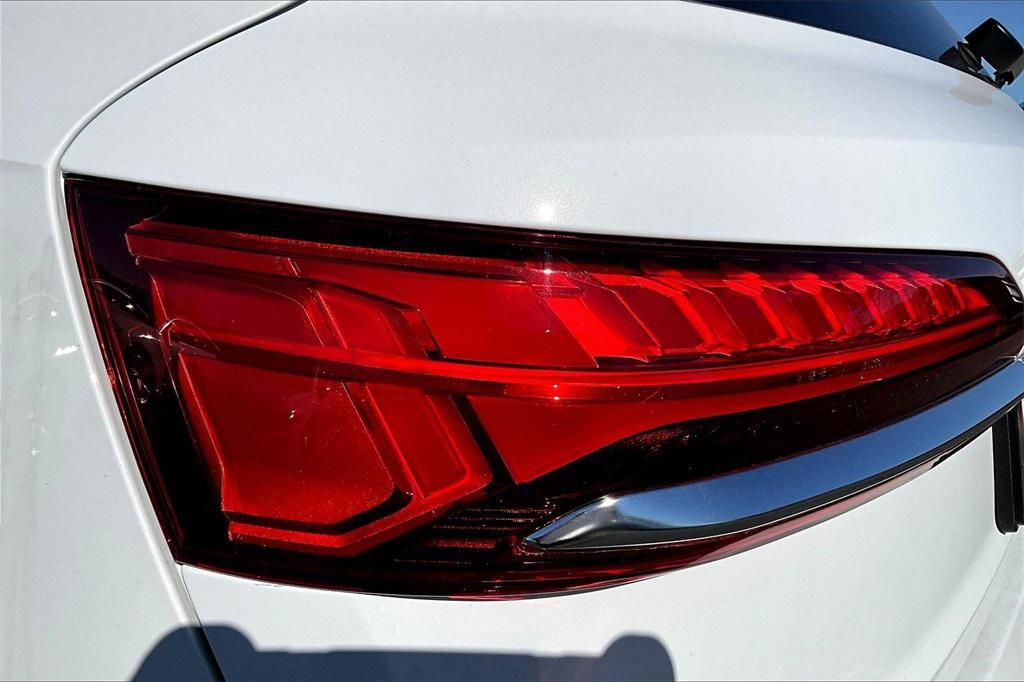 new 2025 Audi Q7 car, priced at $76,480