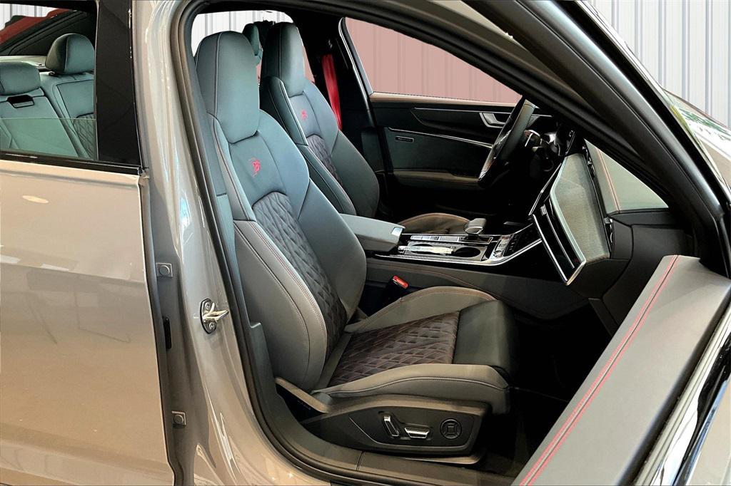 new 2025 Audi S6 car, priced at $95,960