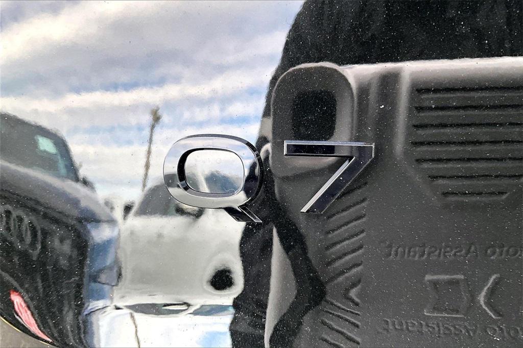 new 2026 Audi Q7 car, priced at $78,445