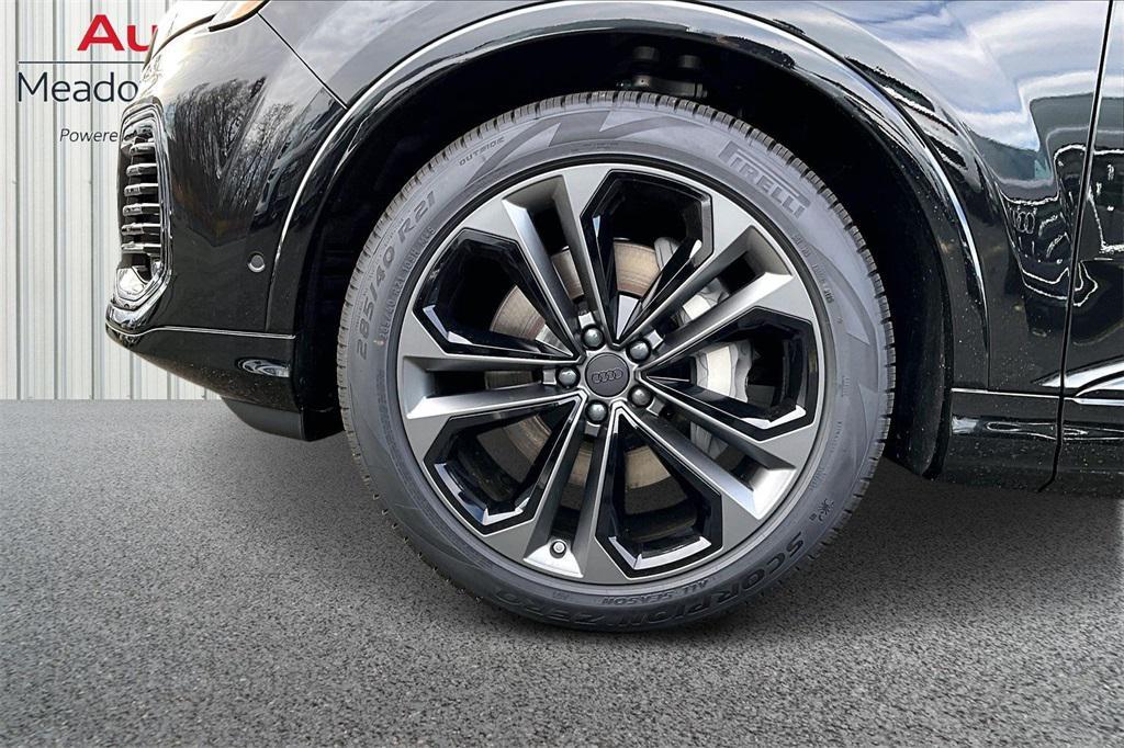 new 2026 Audi Q7 car, priced at $78,445