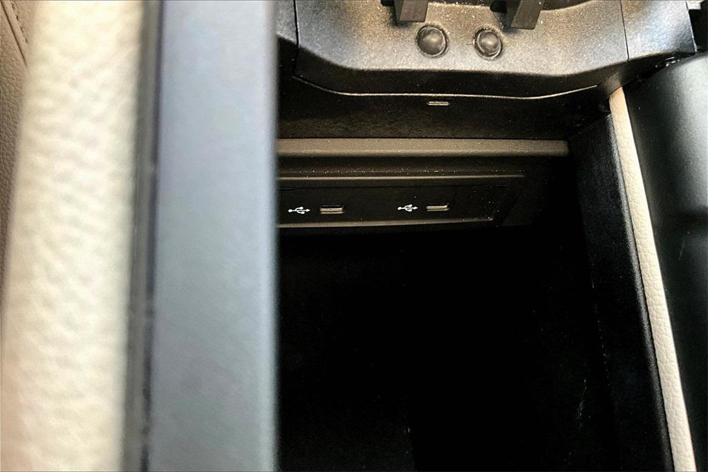 used 2023 Mercedes-Benz GLB 250 car, priced at $32,849