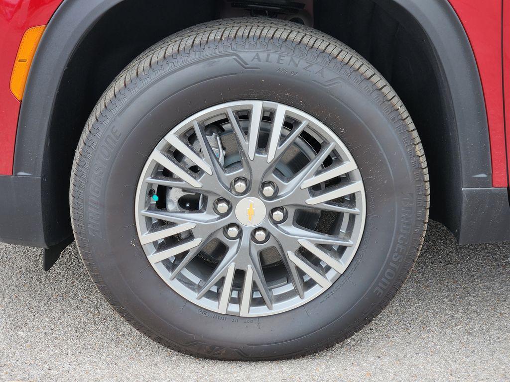 new 2026 Chevrolet Traverse car, priced at $43,980