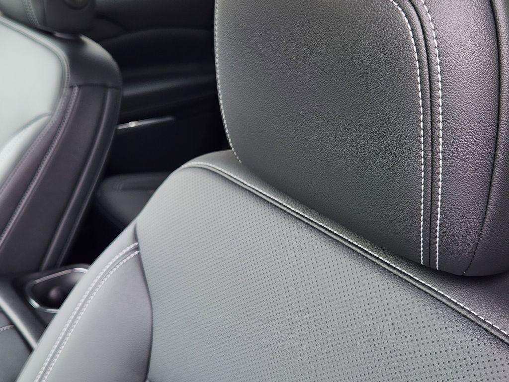 new 2026 Chevrolet Traverse car, priced at $43,980