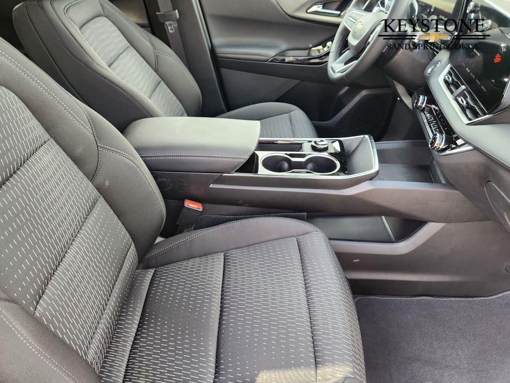 used 2026 Chevrolet Equinox car, priced at $29,300