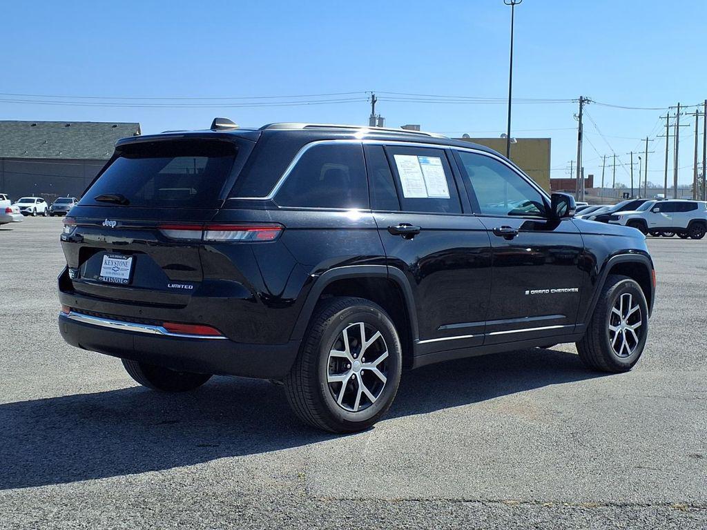 used 2024 Jeep Grand Cherokee car, priced at $34,095