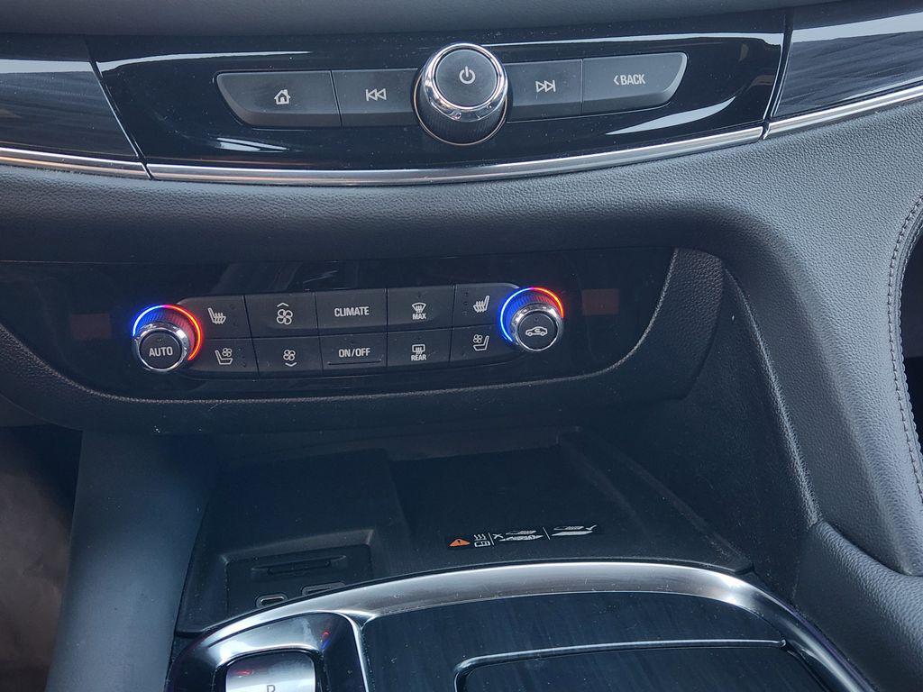 used 2024 Buick Enclave car, priced at $29,300