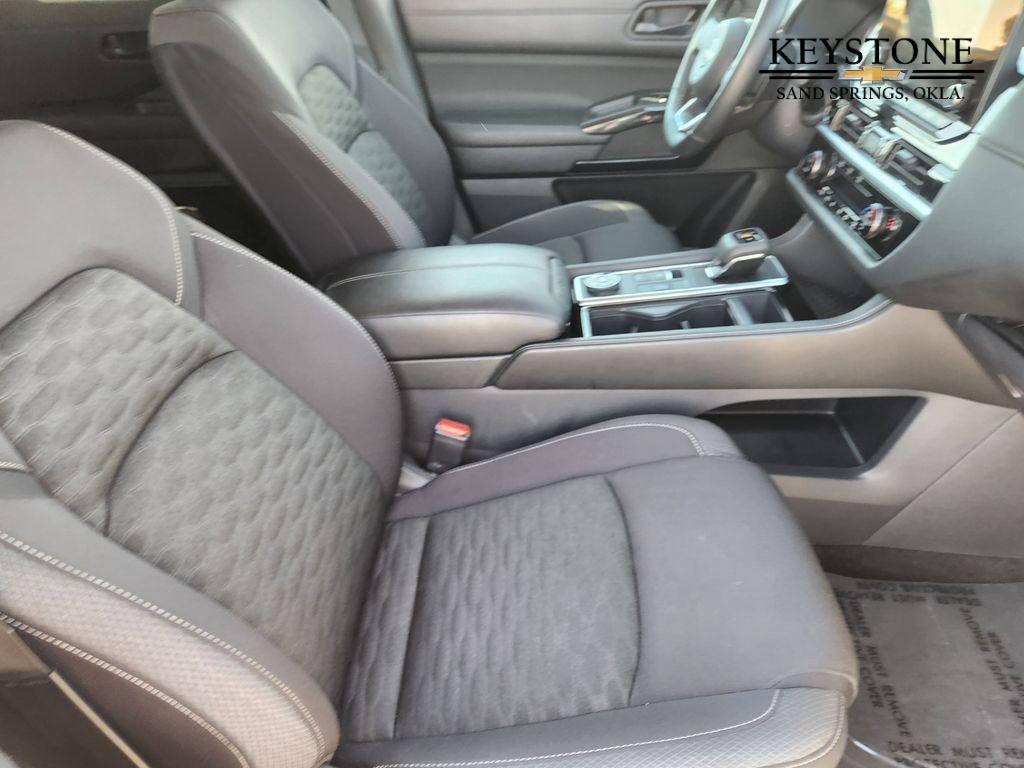 used 2025 Nissan Pathfinder car, priced at $35,500