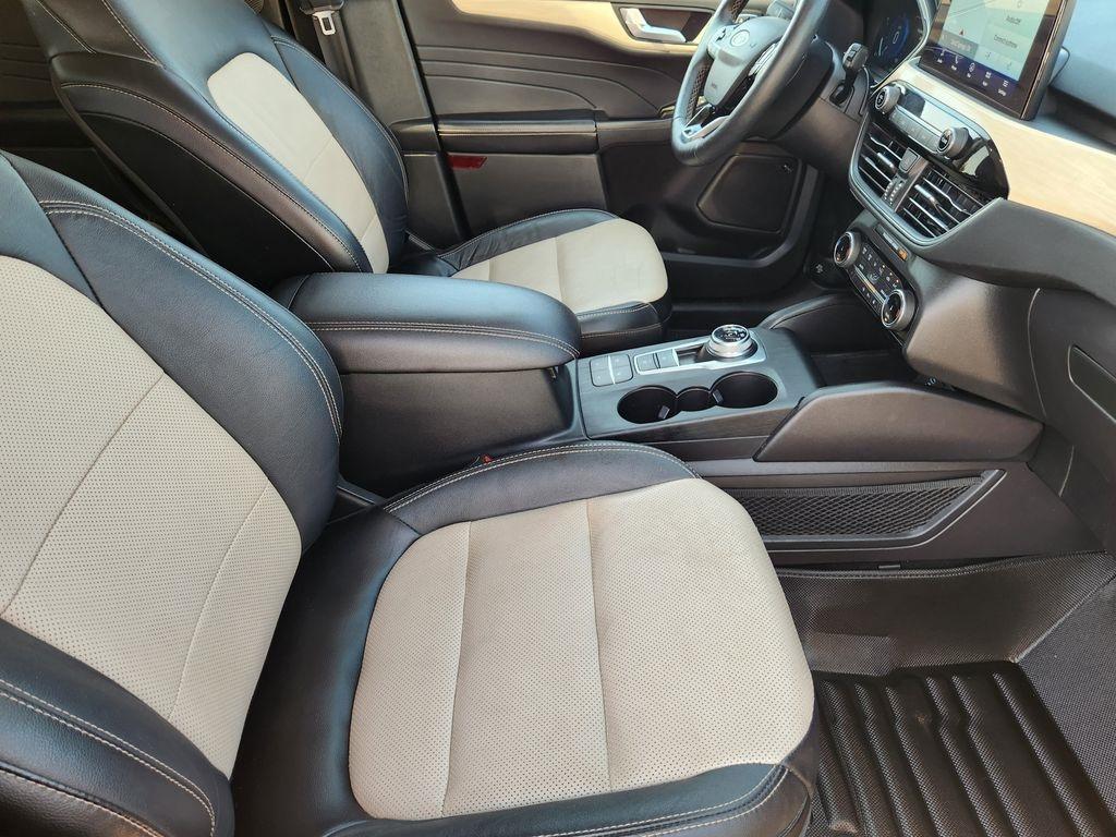 used 2022 Ford Escape car, priced at $24,895
