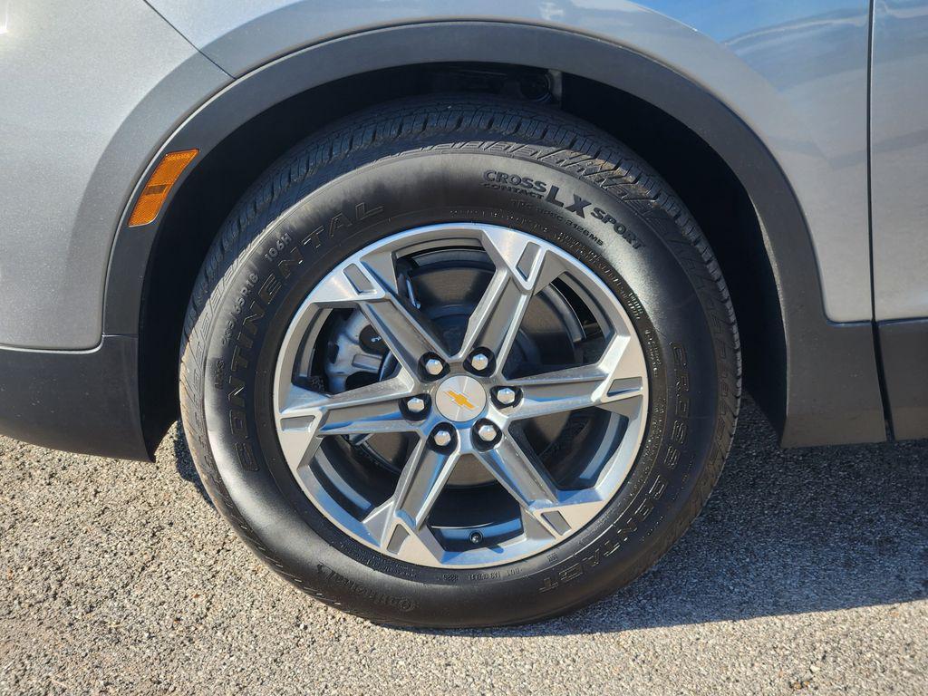 used 2025 Chevrolet Blazer car, priced at $30,900