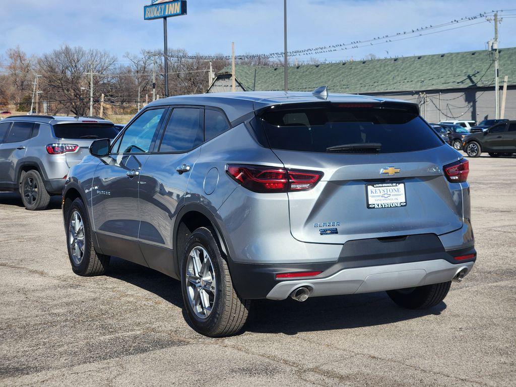 used 2025 Chevrolet Blazer car, priced at $30,900