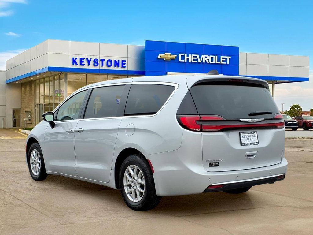 used 2024 Chrysler Pacifica car, priced at $28,395