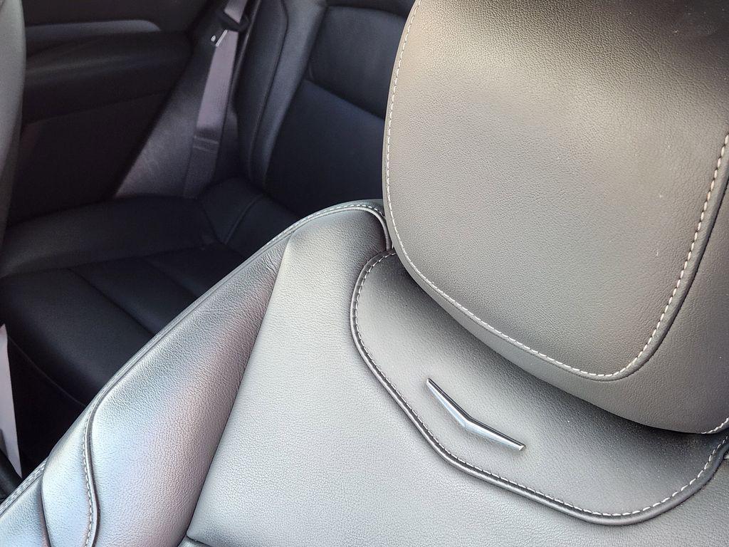 used 2024 Cadillac XT4 car, priced at $27,400