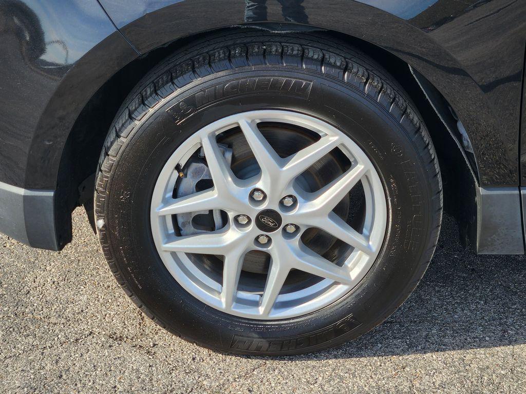 used 2024 Ford Edge car, priced at $25,688