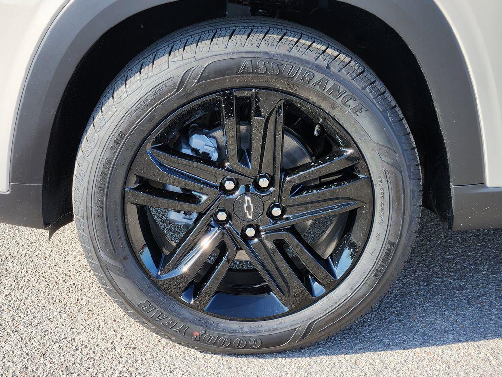 new 2026 Chevrolet Trax car, priced at $27,590
