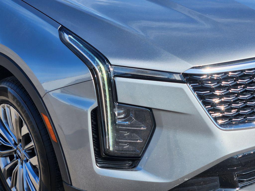used 2024 Cadillac XT4 car, priced at $27,300