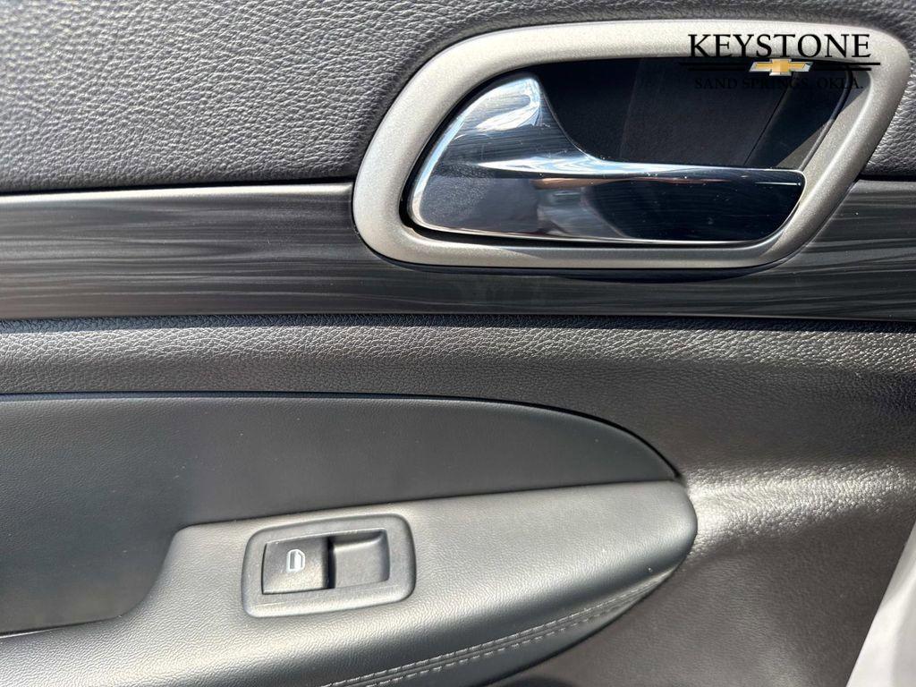 used 2021 Jeep Grand Cherokee car, priced at $18,900