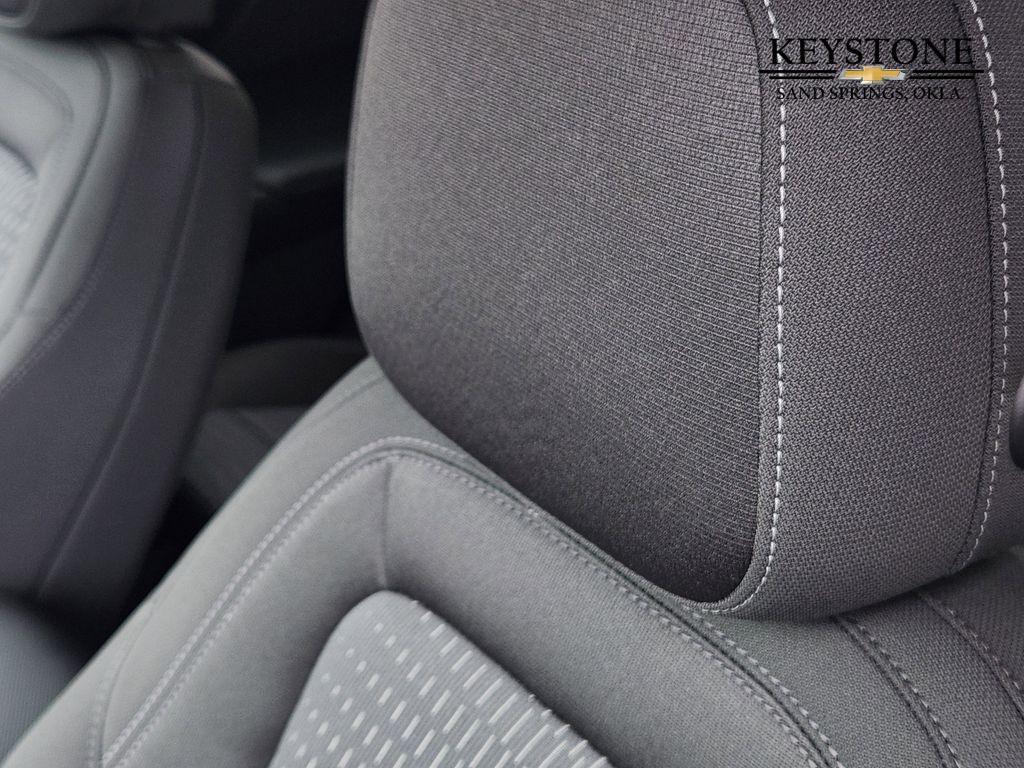 new 2026 Chevrolet Equinox car, priced at $31,995