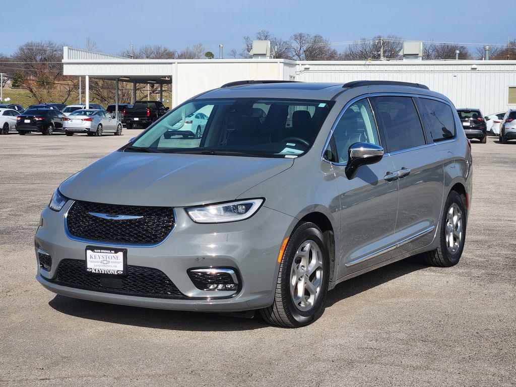 used 2023 Chrysler Pacifica car, priced at $28,891