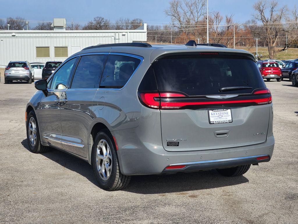 used 2023 Chrysler Pacifica car, priced at $28,891