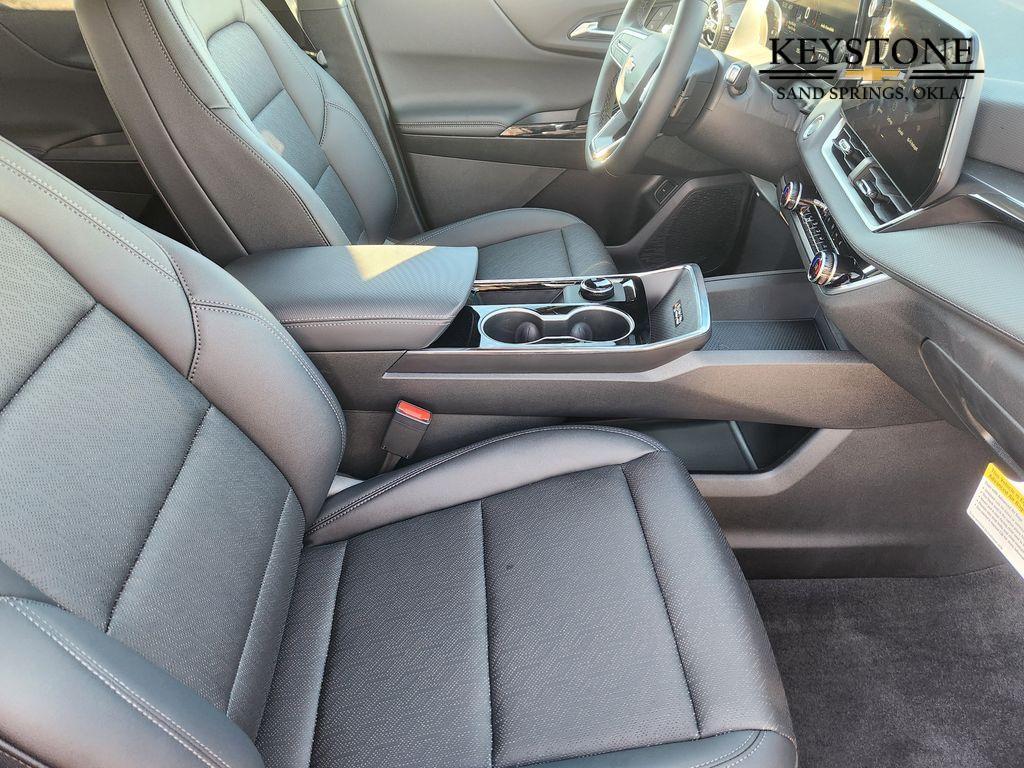 new 2026 Chevrolet Equinox car, priced at $32,045