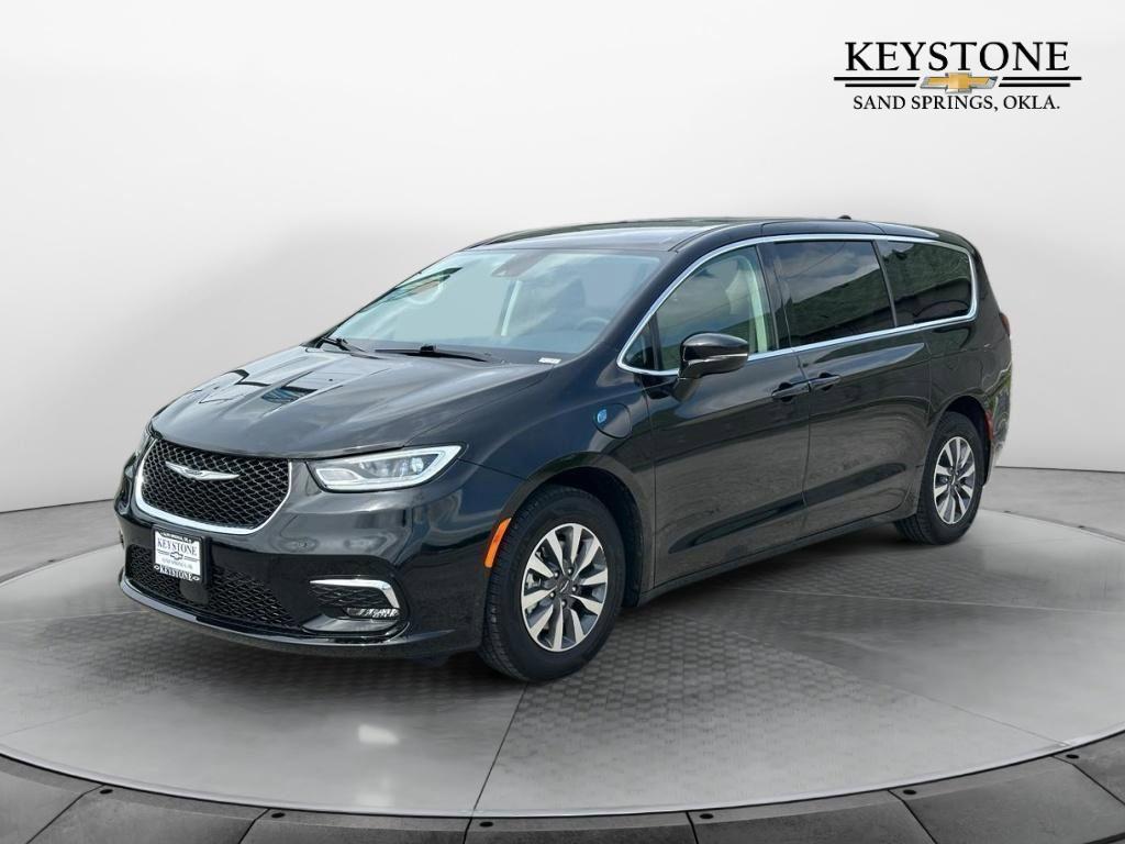 used 2024 Chrysler Pacifica Hybrid car, priced at $33,800