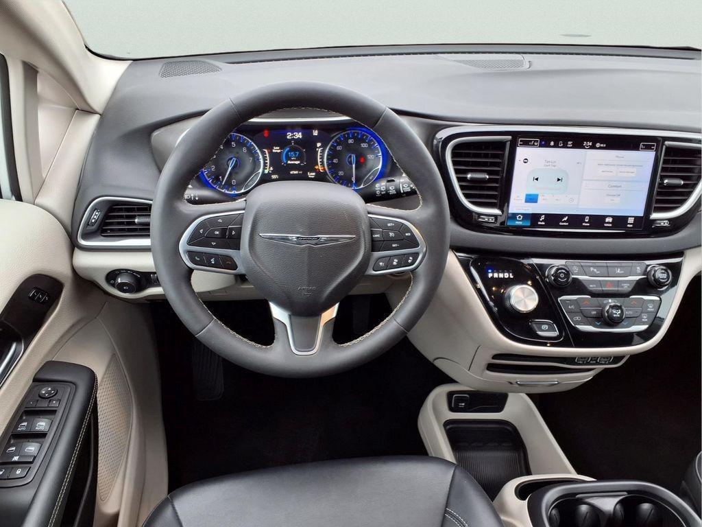 used 2024 Chrysler Pacifica car, priced at $26,695